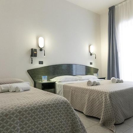 Hotel Nobel Rimini Exterior foto