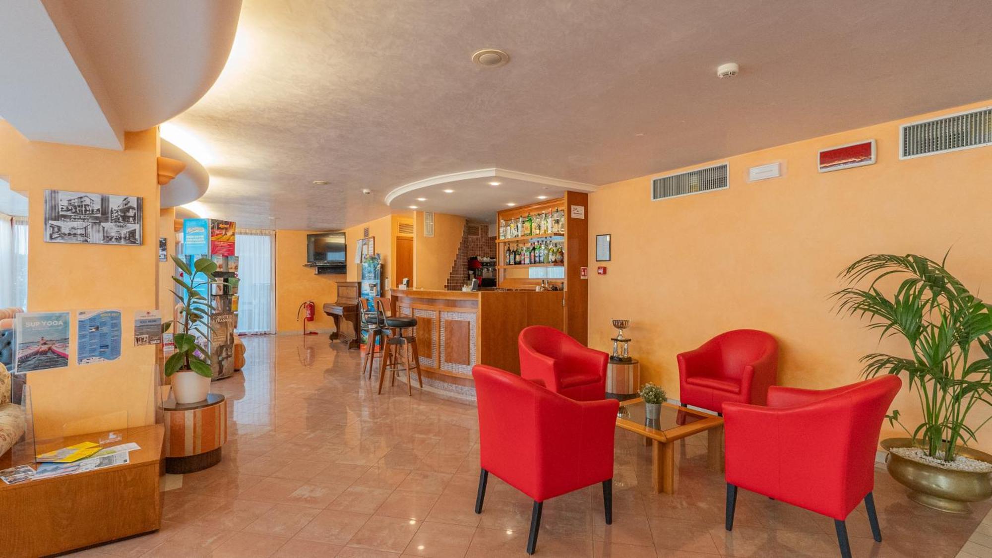 Hotel Nobel Rimini Exterior foto