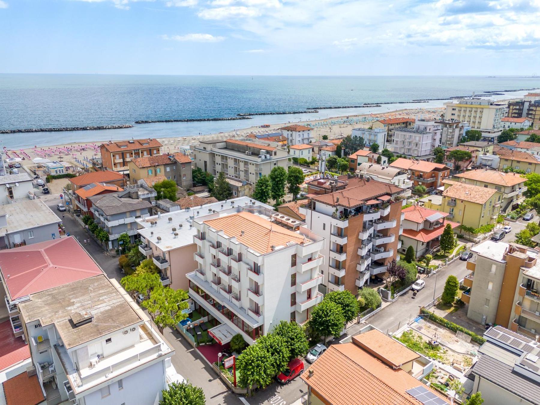 Hotel Nobel Rimini Exterior foto